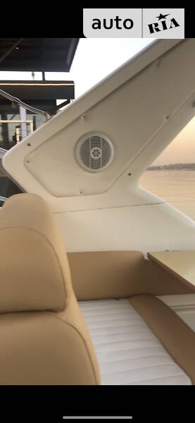 Моторная яхта SeaLine S28 2001 в Киеве