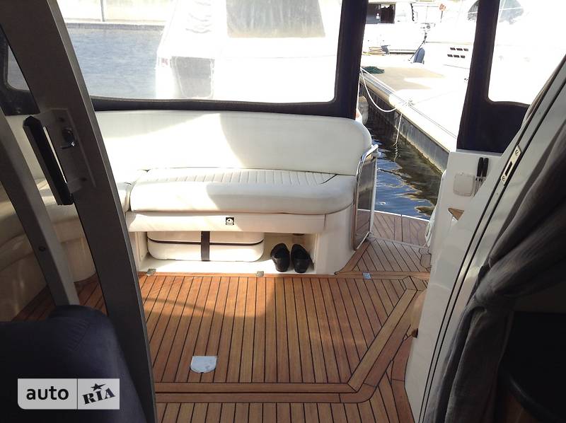 Моторна яхта SeaLine S37 2005 в Києві