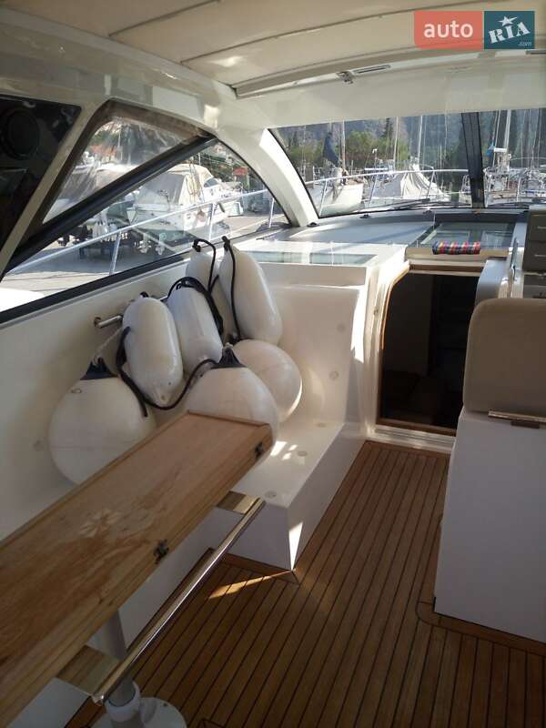 Моторна яхта SeaLine SC 35 2012 в Києві