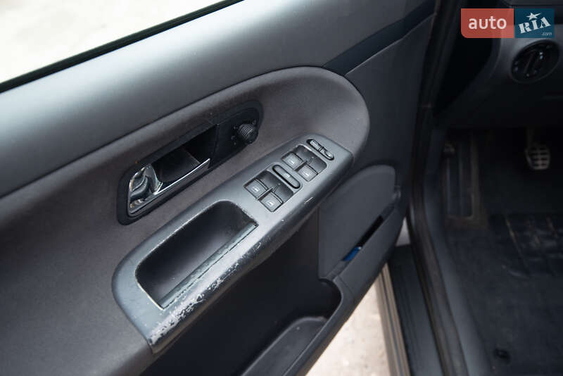 Минивэн SEAT Alhambra 2006 в Тернополе фото 36 Минивэн SEAT Alhambra 2006 в Тернополе