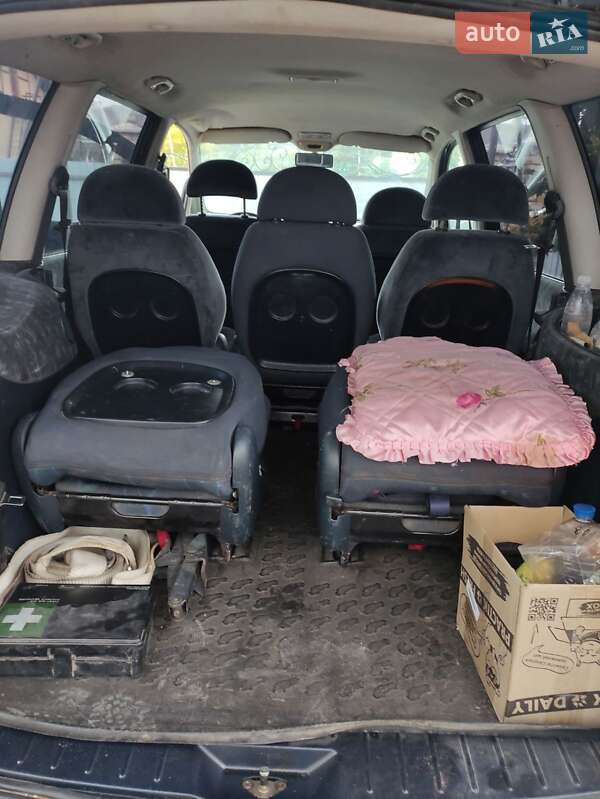 Мінівен SEAT Alhambra 2000 в Кельменцях