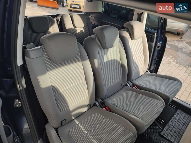 Минивэн SEAT Alhambra 2010 в Киеве