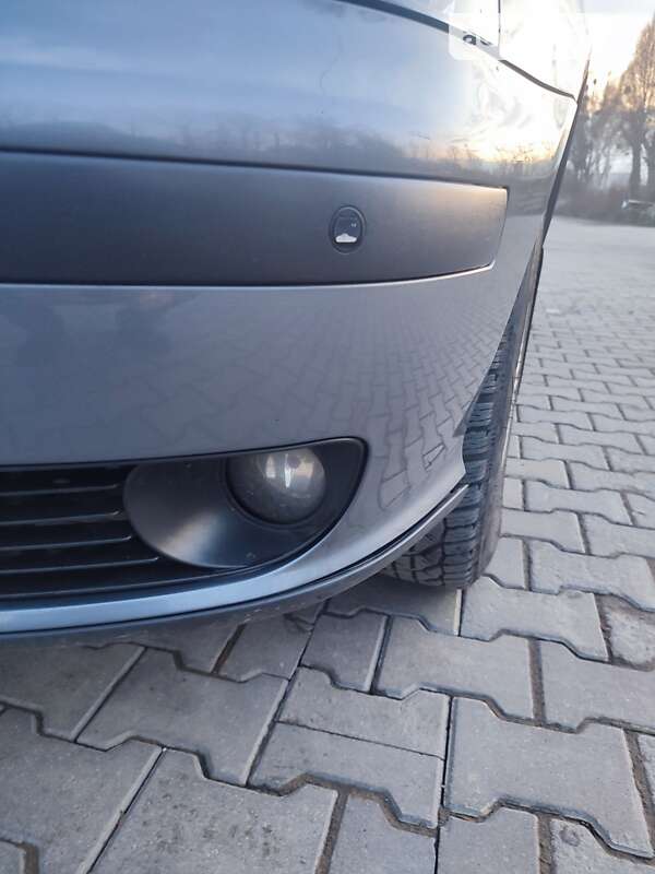 Мінівен SEAT Alhambra 2009 в Чернівцях