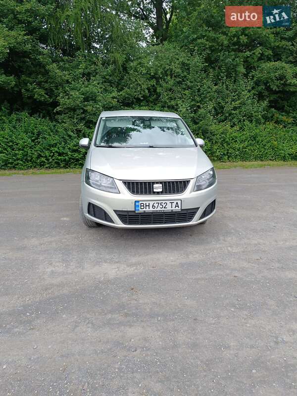 Минивэн SEAT Alhambra 2011 в Одессе