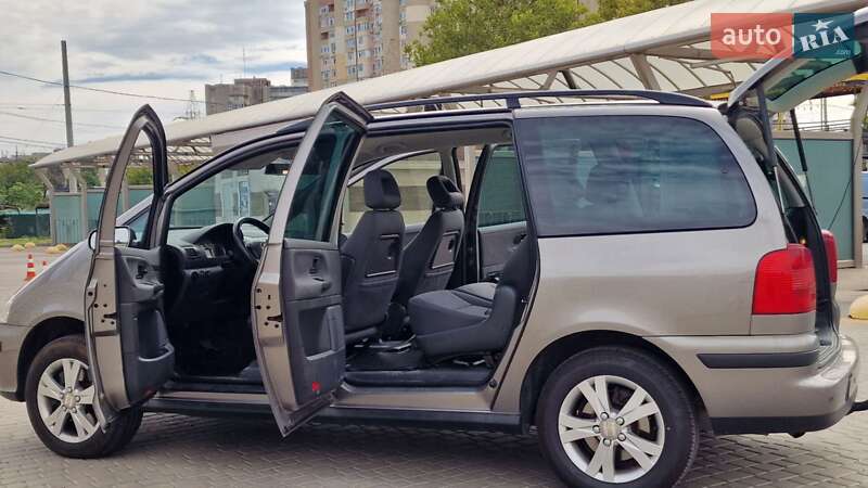 Мінівен SEAT Alhambra 2008 в Одесі