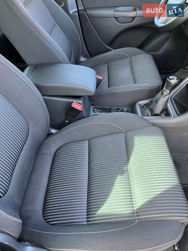 Минивэн SEAT Alhambra 2014 в Луцке