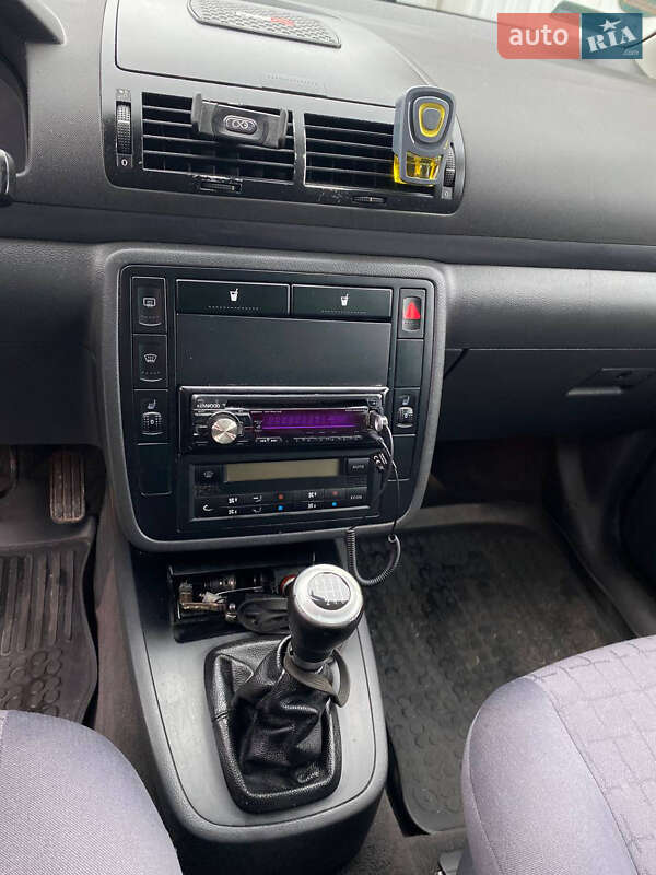 Минивэн SEAT Alhambra 2002 в Баре