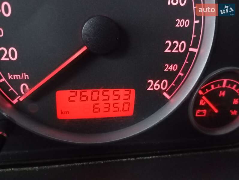 Мінівен SEAT Alhambra 2009 в Чернівцях