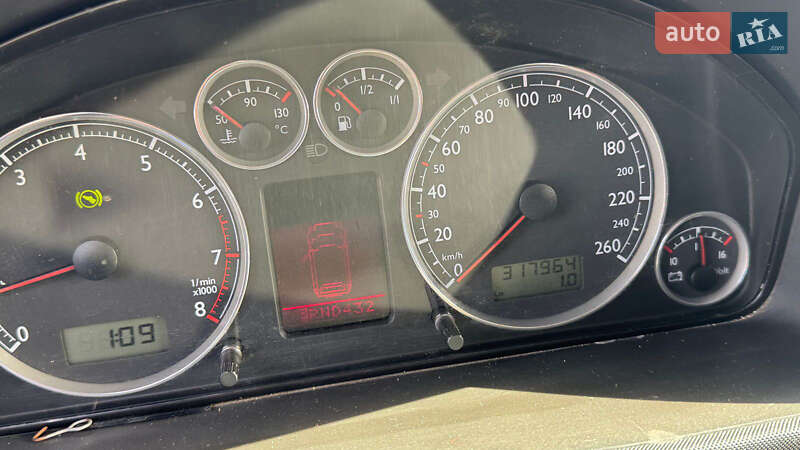 Минивэн SEAT Alhambra 2001 в Нововолынске