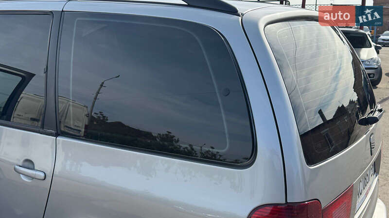 Минивэн SEAT Alhambra 2001 в Нововолынске