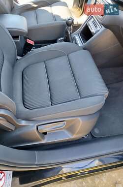 Минивэн SEAT Alhambra 2011 в 