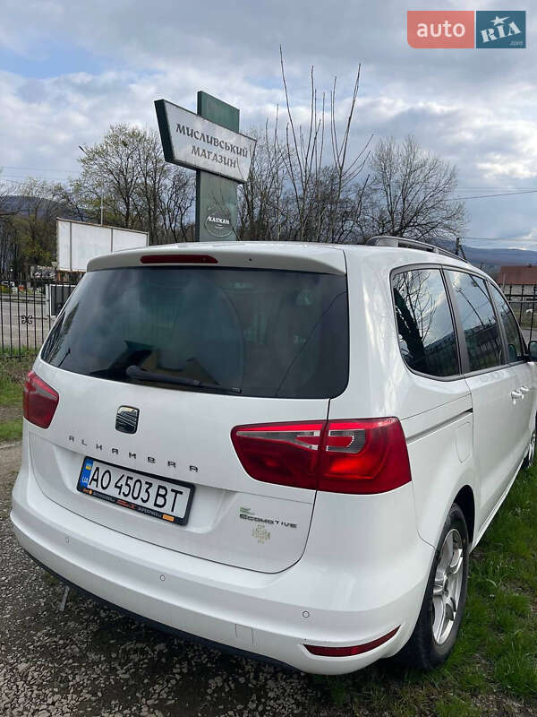 Минивэн SEAT Alhambra 2011 в Тячеве
