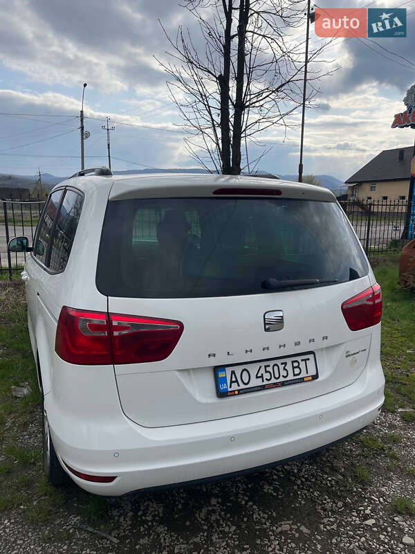 Минивэн SEAT Alhambra 2011 в Тячеве