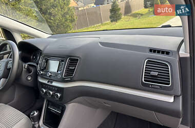 Минивэн SEAT Alhambra 2013 в 