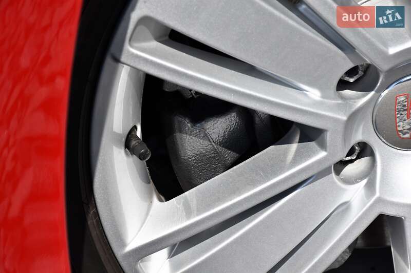 Минивэн SEAT Alhambra 2014 в Дрогобыче