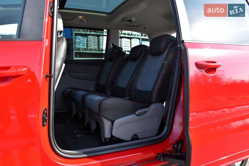 Минивэн SEAT Alhambra 2014 в Дрогобыче