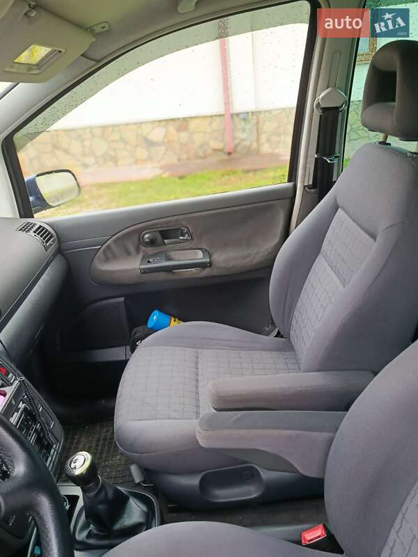 Мінівен SEAT Alhambra 2002 в Яворові