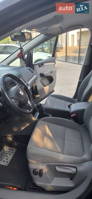 Минивэн SEAT Alhambra 2011 в Ужгороде