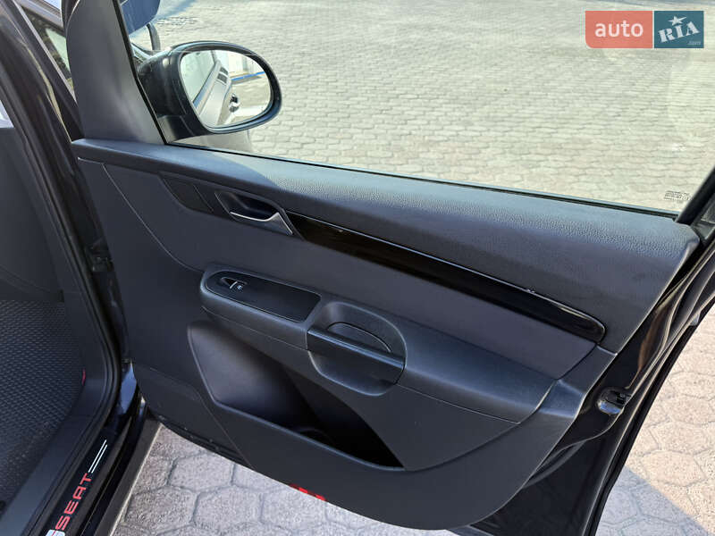 Минивэн SEAT Alhambra 2011 в Костополе фото 25 Минивэн SEAT Alhambra 2011 в Костополе