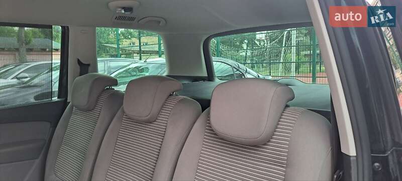 Минивэн SEAT Alhambra 2010 в Киеве