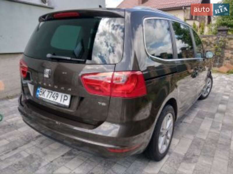 Минивэн SEAT Alhambra 2015 в Ровно