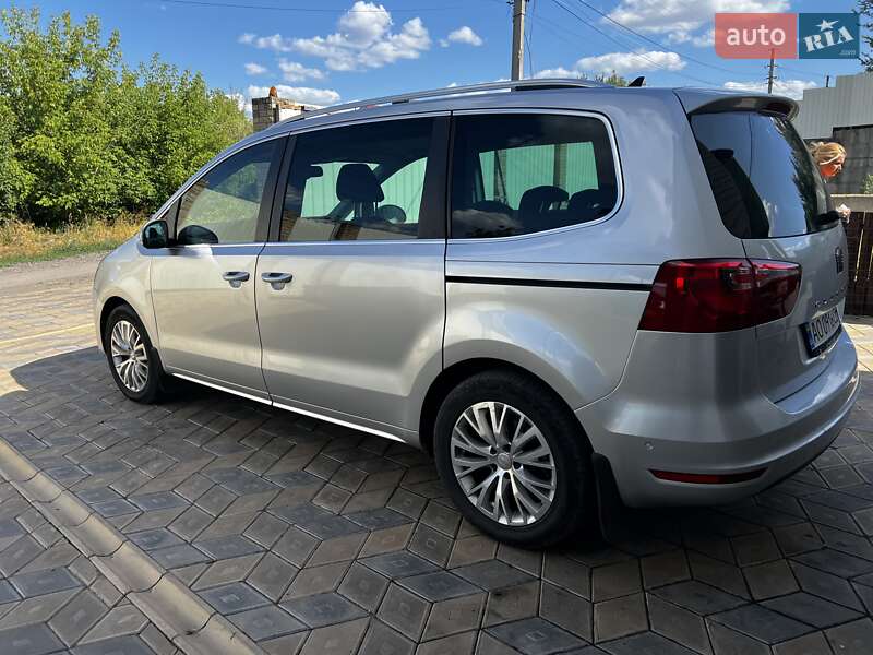 Минивэн SEAT Alhambra 2011 в Краматорске