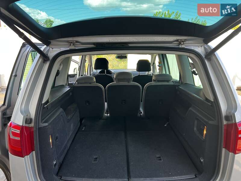 Минивэн SEAT Alhambra 2011 в Краматорске