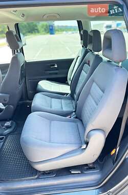 Минивэн SEAT Alhambra 2008 в 