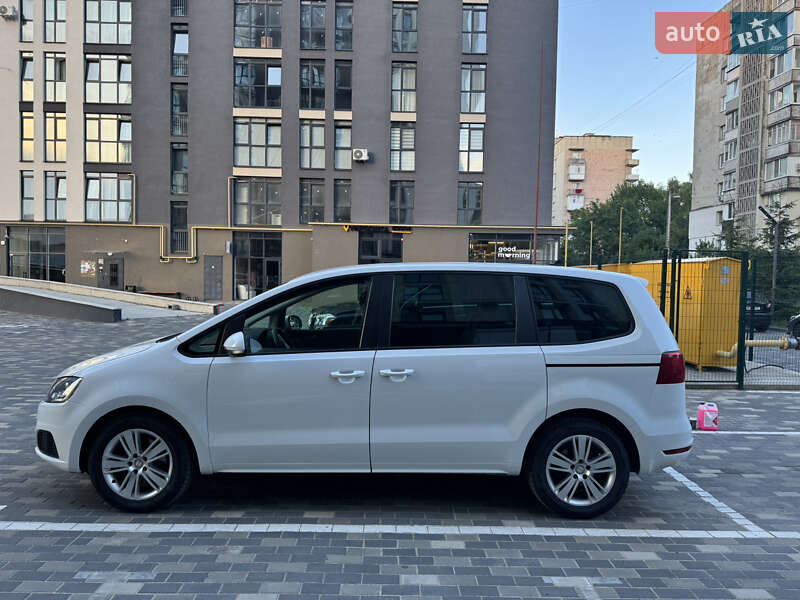 Минивэн SEAT Alhambra 2014 в Млинове