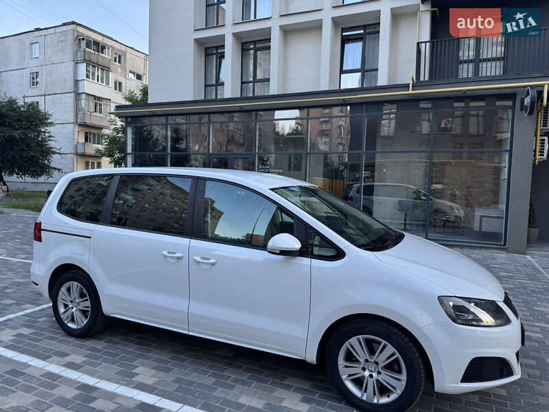 Минивэн SEAT Alhambra 2014 в Млинове