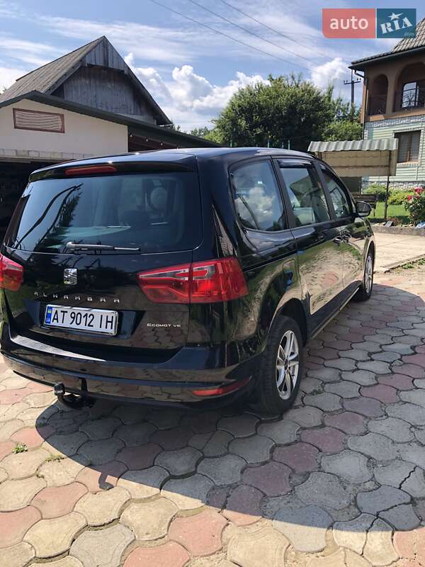 Мінівен SEAT Alhambra 2010 в Долині