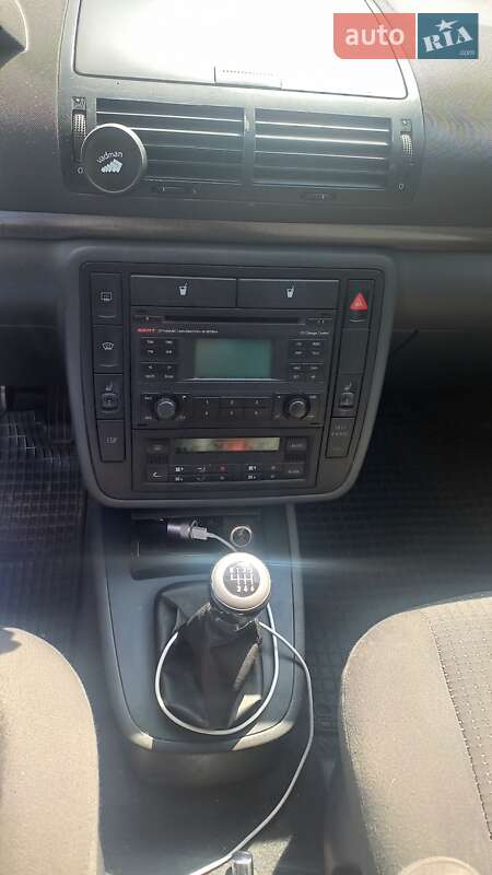 Минивэн SEAT Alhambra 2008 в Теплодаре