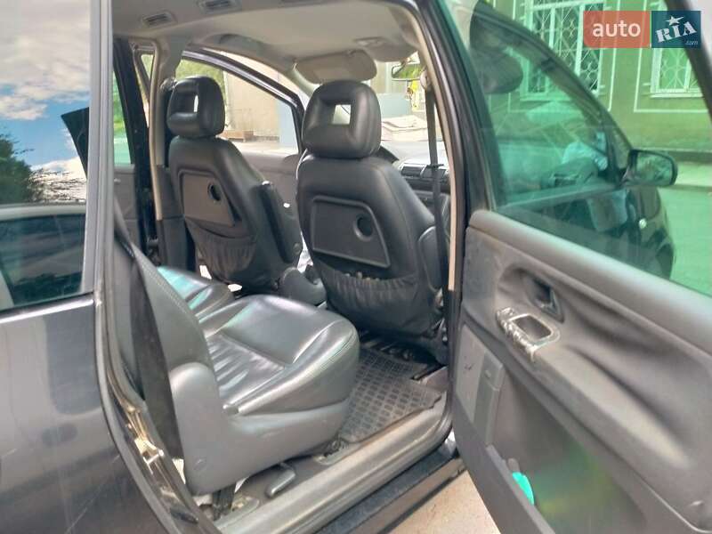 Минивэн SEAT Alhambra 2004 в Кривом Роге