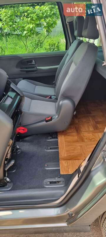 Минивэн SEAT Alhambra 2007 в Городке