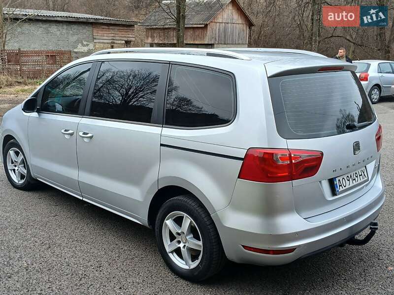 Минивэн SEAT Alhambra 2010 в Нижних Воротах