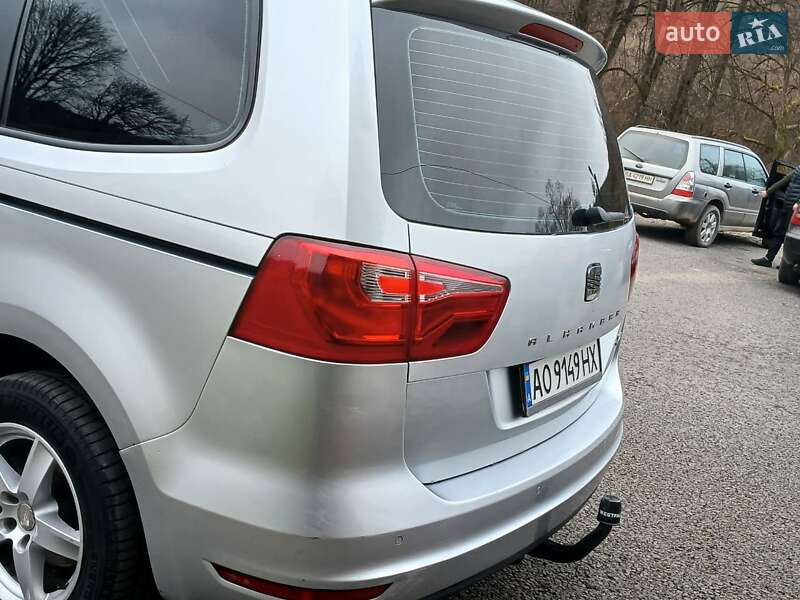 Минивэн SEAT Alhambra 2010 в Нижних Воротах