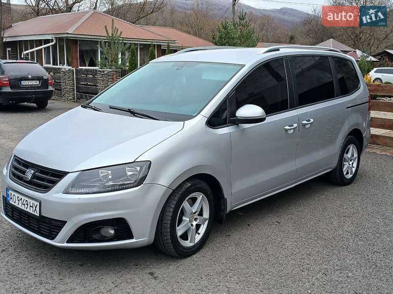 Минивэн SEAT Alhambra 2010 в Нижних Воротах