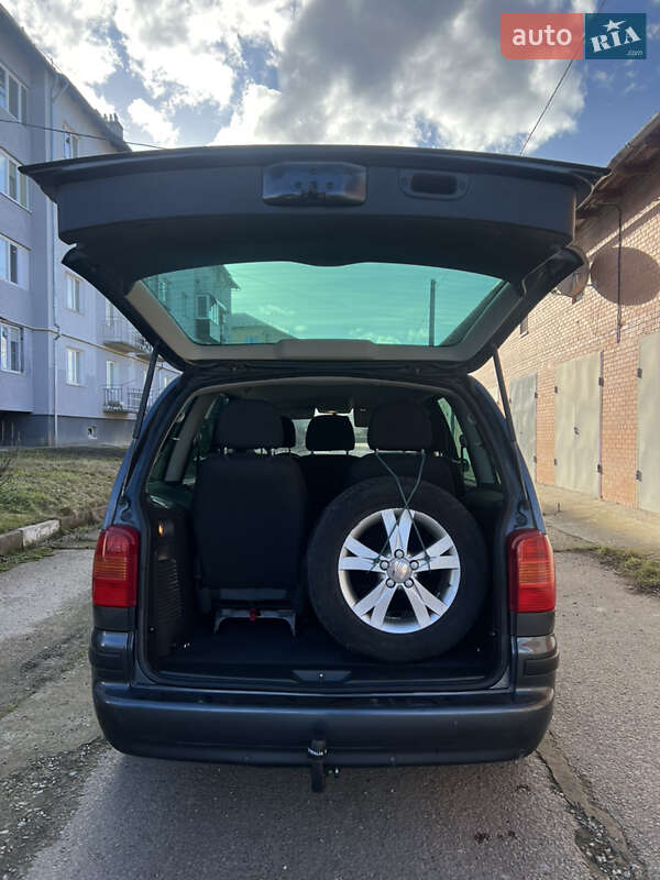 Минивэн SEAT Alhambra 2008 в Самборе