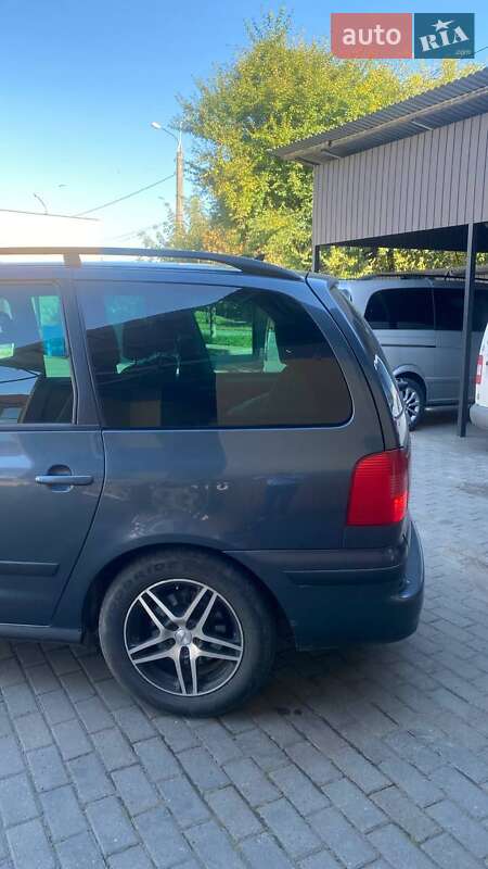 Минивэн SEAT Alhambra 2007 в Черновцах