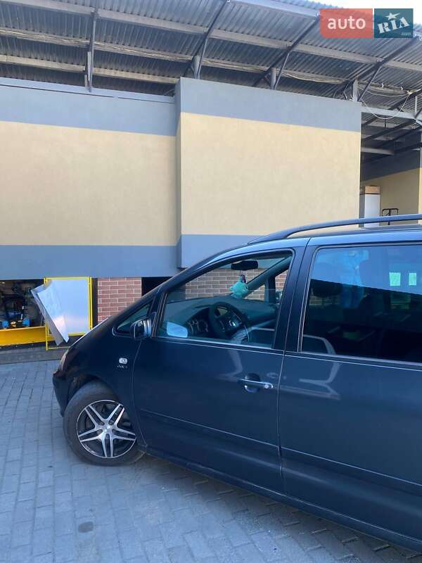 Минивэн SEAT Alhambra 2007 в Черновцах