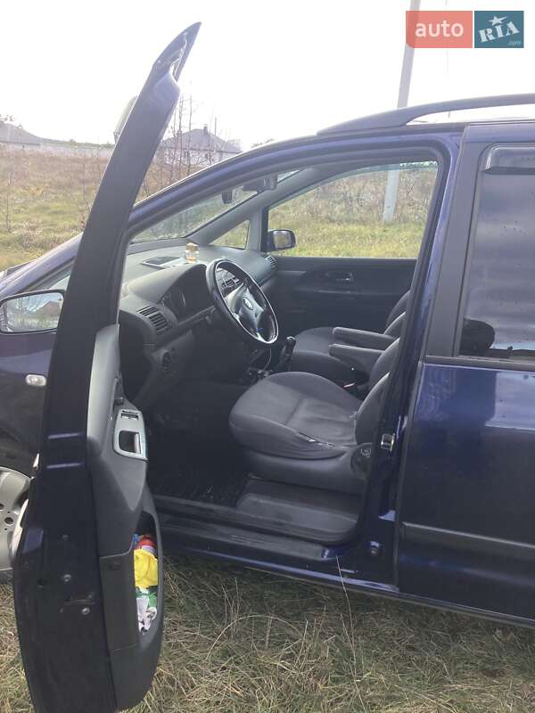 Минивэн SEAT Alhambra 2001 в Житомире