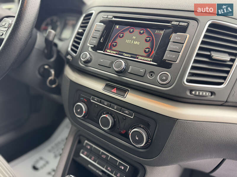 Мінівен SEAT Alhambra 2011 в Сарнах