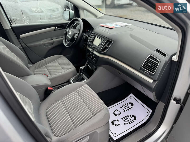 Мінівен SEAT Alhambra 2011 в Сарнах