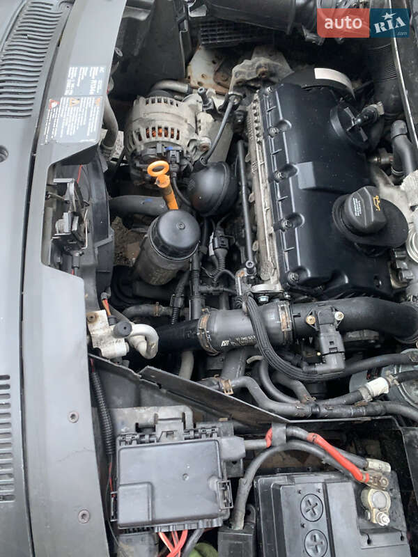 Минивэн SEAT Alhambra 2001 в Ровно