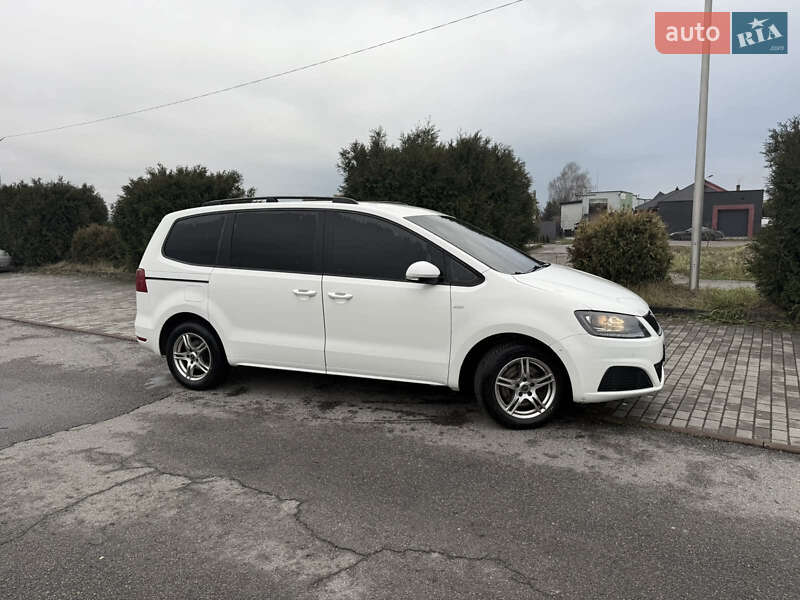 Минивэн SEAT Alhambra 2011 в Тячеве
