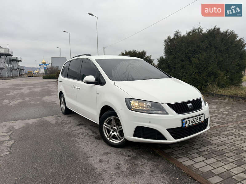 Минивэн SEAT Alhambra 2011 в Тячеве