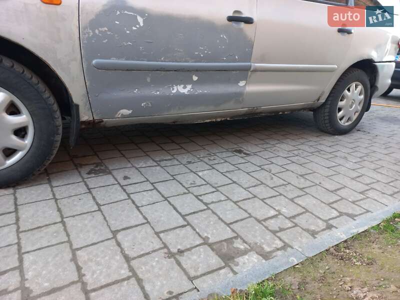 Минивэн SEAT Alhambra 1999 в Радехове