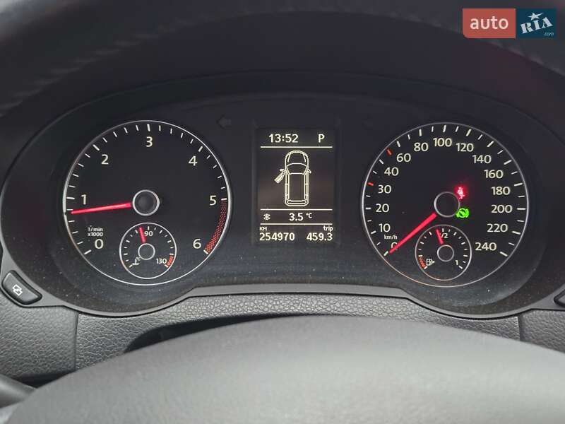 Минивэн SEAT Alhambra 2012 в Киеве