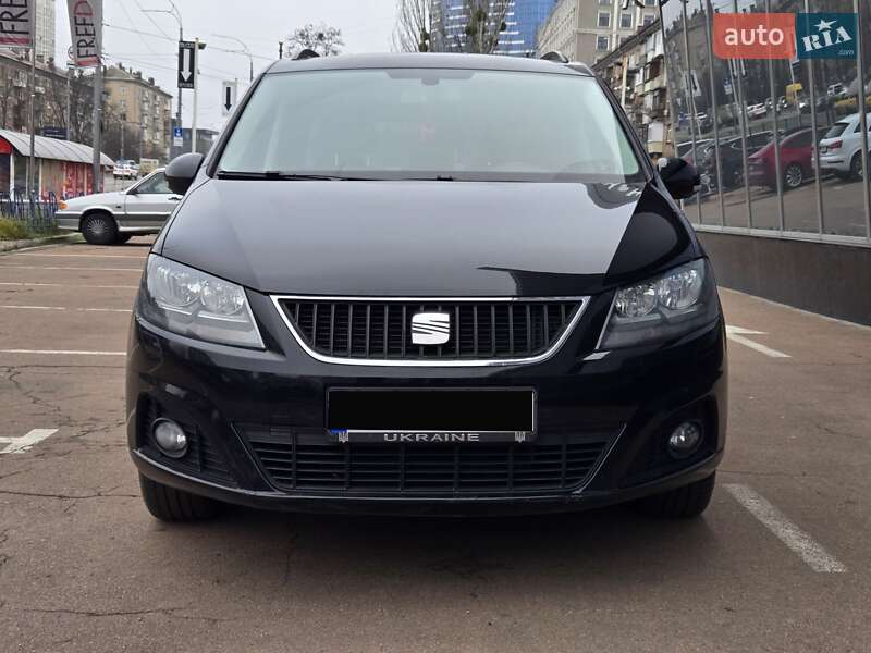 Минивэн SEAT Alhambra 2012 в Киеве