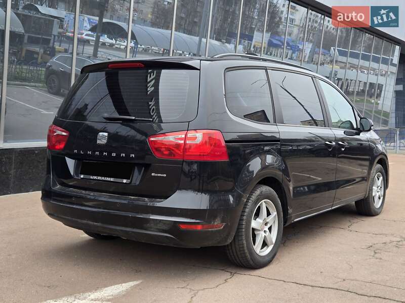 Минивэн SEAT Alhambra 2012 в Киеве